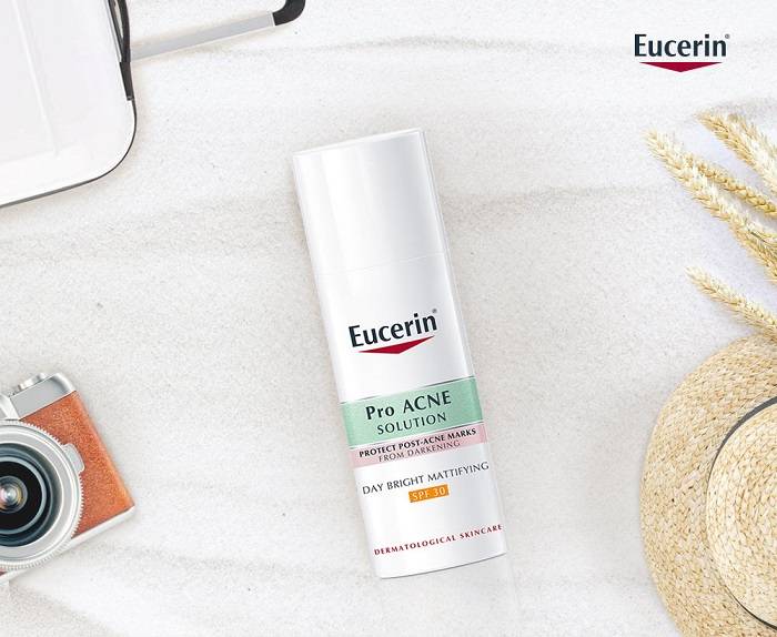 kem-duong-cho-da-tham-mun-acne-oil-control-pro-acne-solution-day-bright-mattifying-spf30-eucerin-50ml